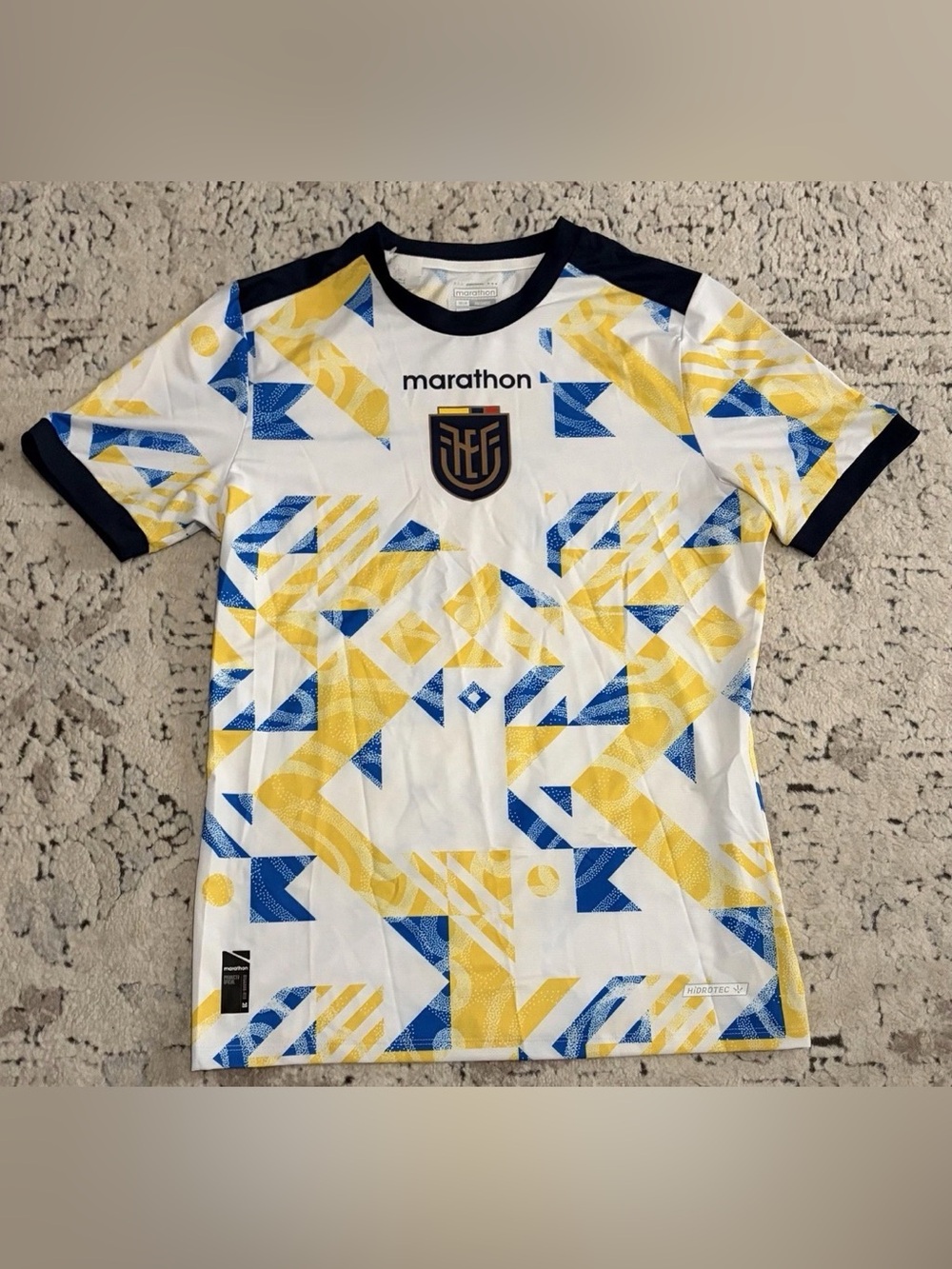 Marathon Authentic Ecuador National Team Multi Color Training Jersey Men’s Sz: M